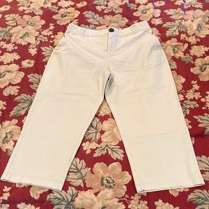 Christopher and Banks size 6 light beige capris